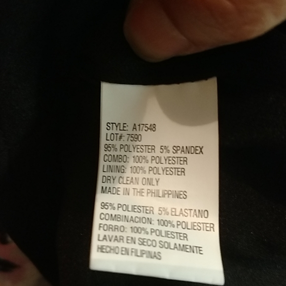 SAKS FIFTH AVENUE - Picture 6 of 6